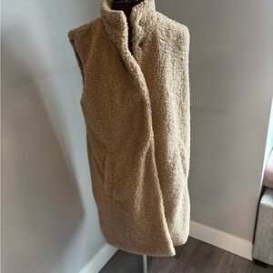 Noisy May Cozy Tan Sherpa Vest bnwt M